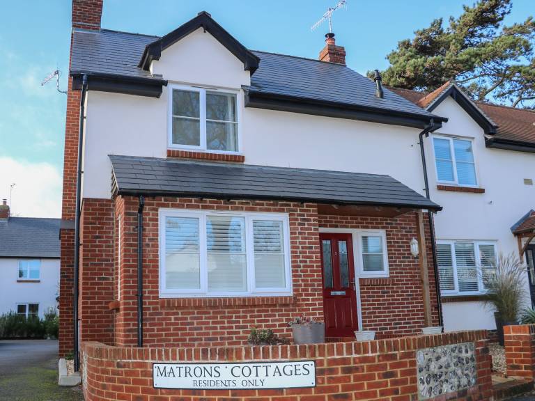 Cottage Rustington