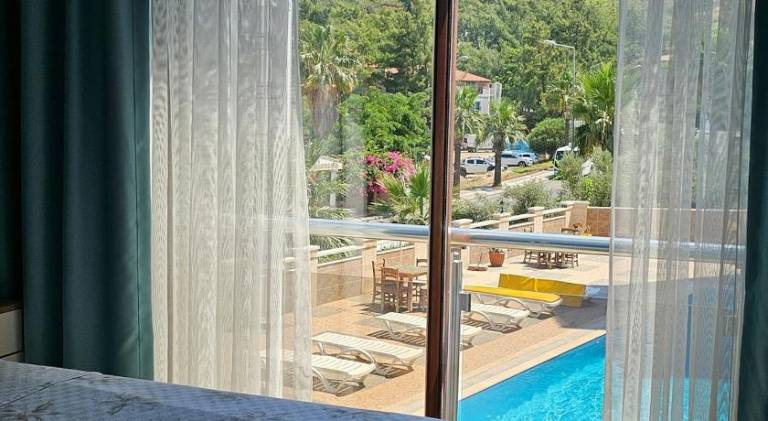 Holiday apartment with patio — photo 3