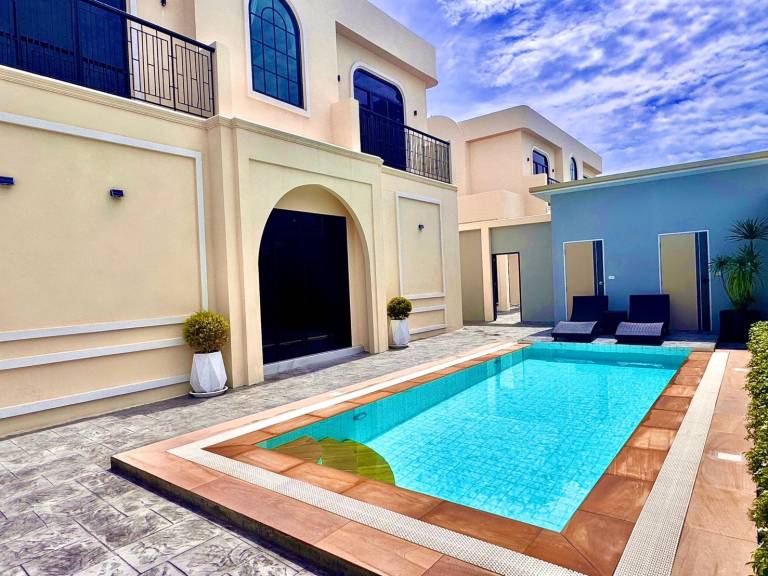 Flex Pool Villa in Chonburi