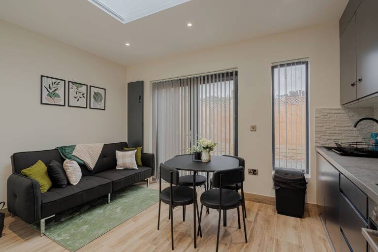 Condo Chingford
