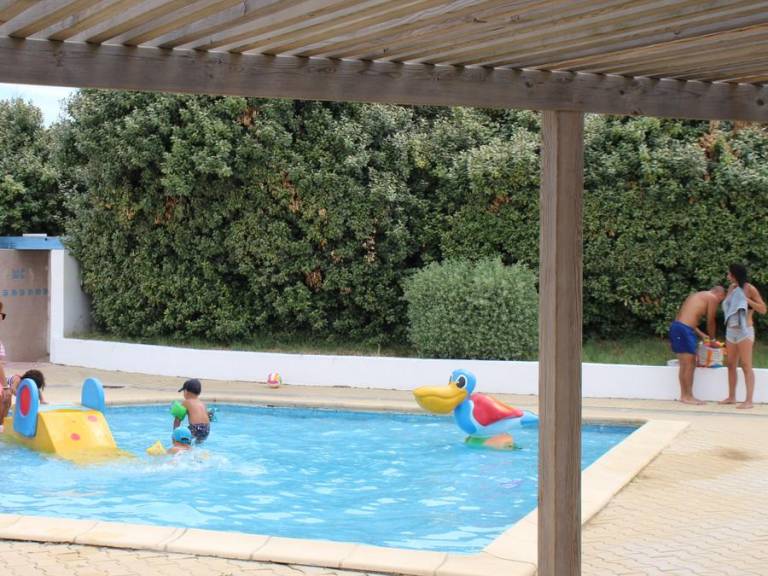 Mobile home with pool & terrace — photo 3