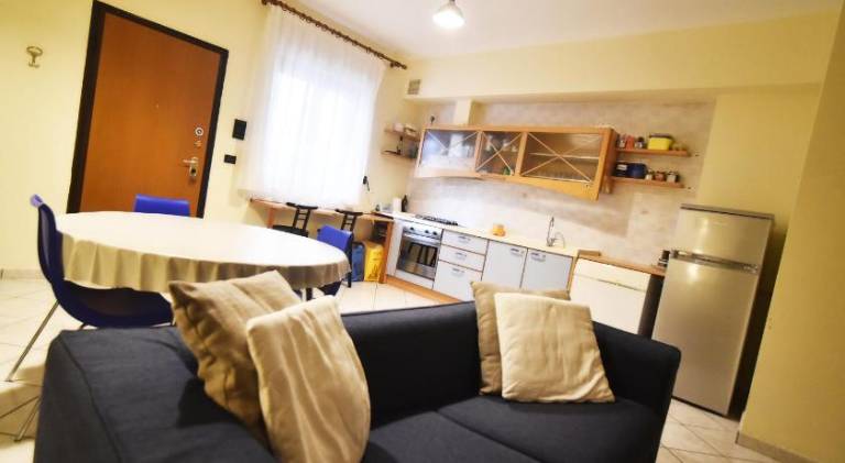 Holiday apartment with 2 rooms for 6 persons in Alezio