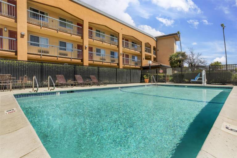 Best Western Plus Pleasanton Inn — photo 5