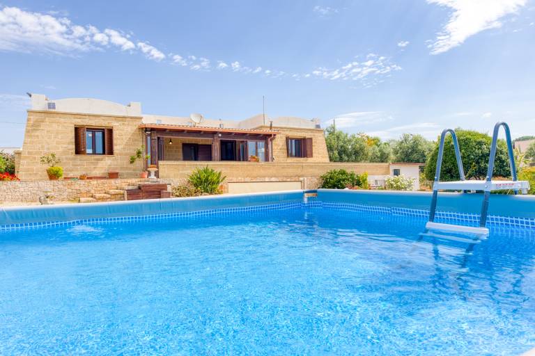 Villa 'Marilor' with Sea View, Wi-Fi and Air Conditioning in Salve