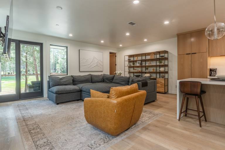 New Luxury 4BR /3BA Obsidian Reserve 126 – Private Hot Tub & Sauna, 2-Car Garage, gr8 Views! — photo 4