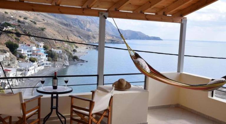 House with private pool, barbeque & garden in Heraklion