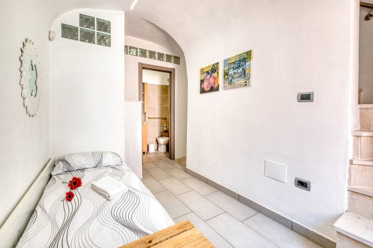 Holiday apartment with patio — photo 4