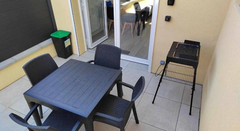 Apartment with 1 room for 4 persons — photo 4