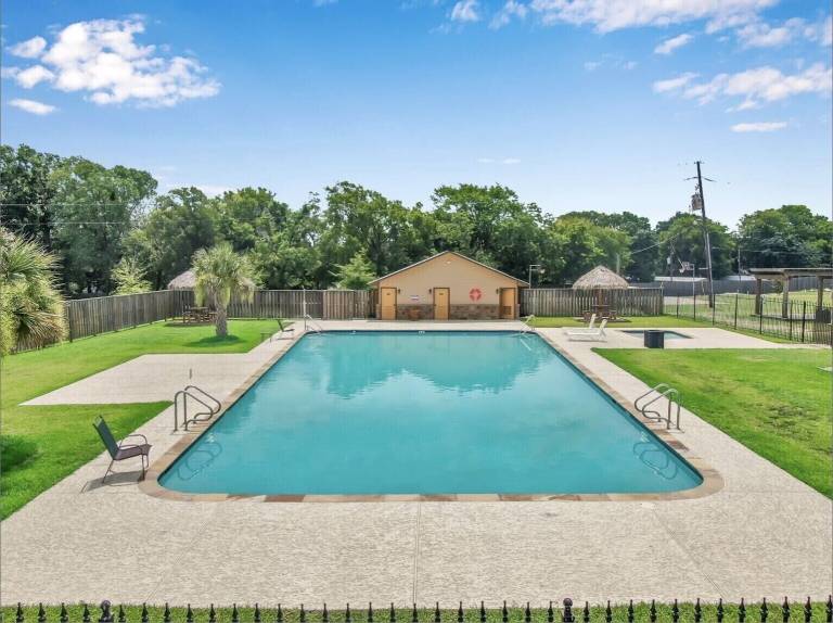 Cottage Lake Conroe