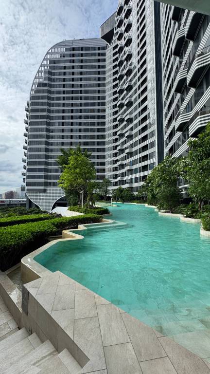 Dedicated room with terrace & pool | Pool view — photo 2