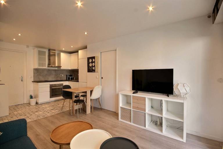 Apartment with 1 room for 2 persons in Gennevilliers