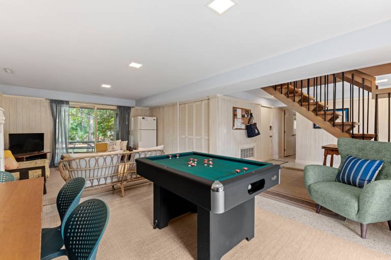 Child-friendly vacation home with barbecue & heated pool | City view | Close to the beach | Suitable for remote work | Pet-friendly — photo 4