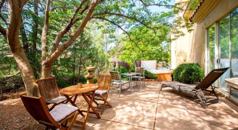 Sedona Wellness Casita with Hot Tub, Outdoor Sauna & Private Courtyard — photo 4