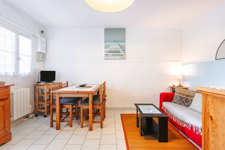 Apartment 'Location Oléron, Close to the Beach' with Private Garden — photo 4