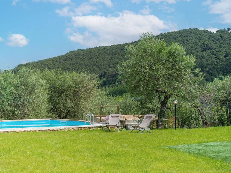 Villa with garden, barbeque & patio | Mountain view — photo 4