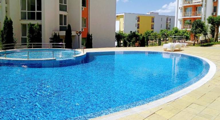 Holiday apartment with pool — photo 3