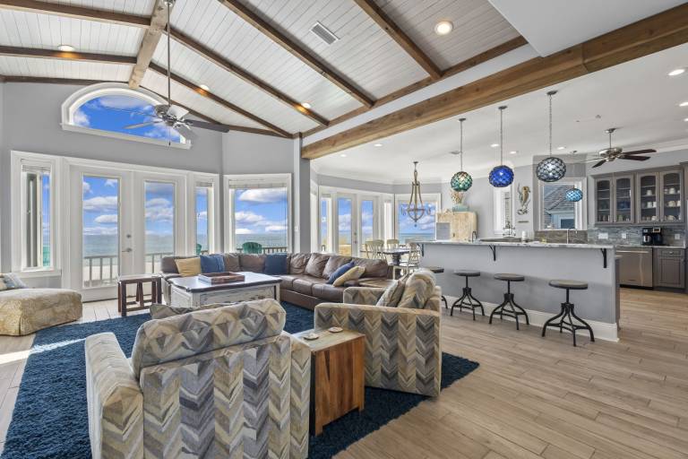 Gulf-front beach house for 17 with elevator & multiple decks! — photo 2