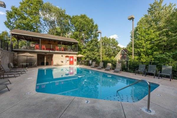 Children-friendly charming cabin with jacuzzi, BBQ & pool | Mountain view | Pets are welcome in Pigeon Forge, TN