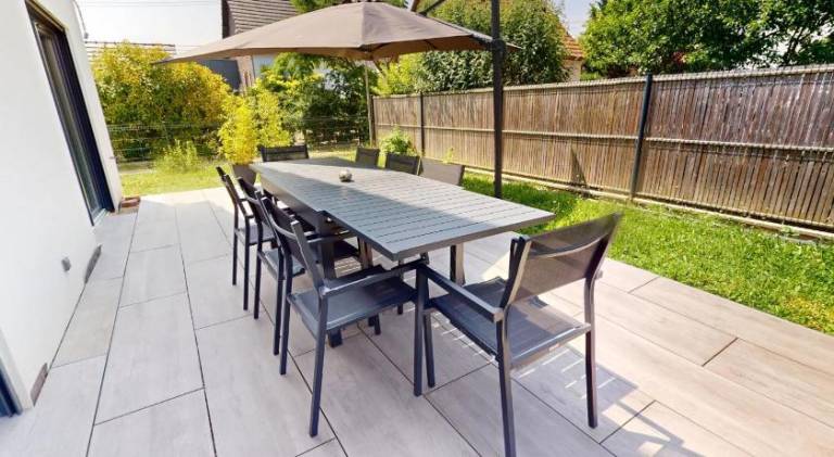 Vacation home with 3 rooms for 8 persons in Ostwald