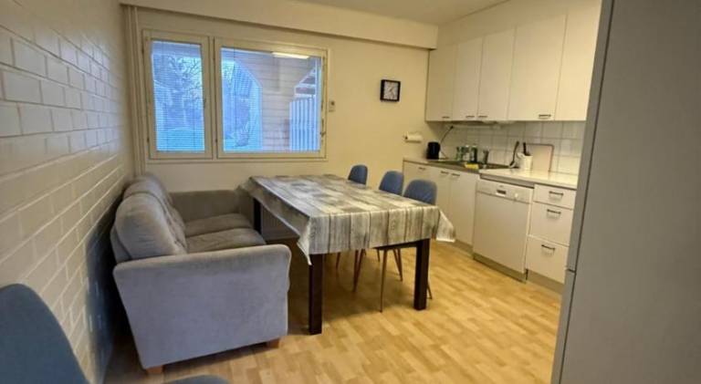 Rental apartment with 4 rooms for 6 persons — photo 2