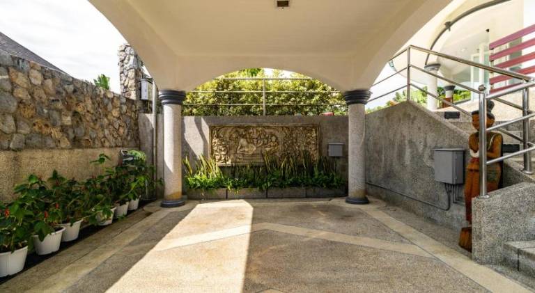 Luxurious & Quiet Pool Villa Orchid — photo 3