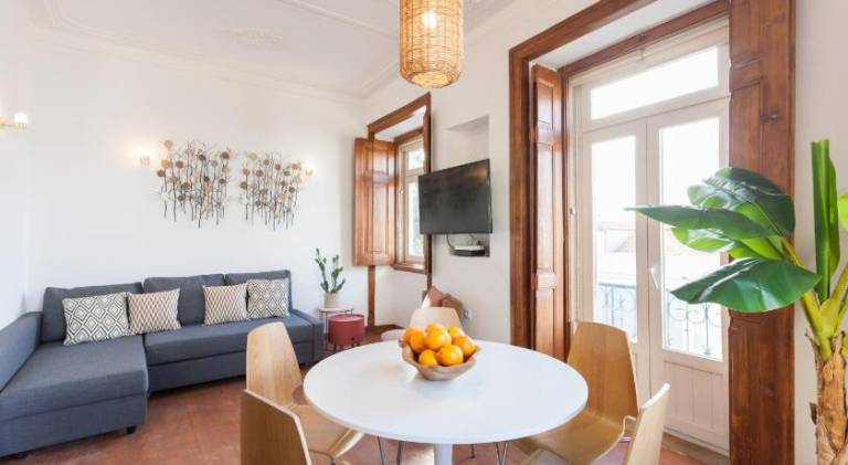 Fully equipped beautiful apartment | Next to São Jorge Castle | Good for workation | Pets allowed in Lisbon