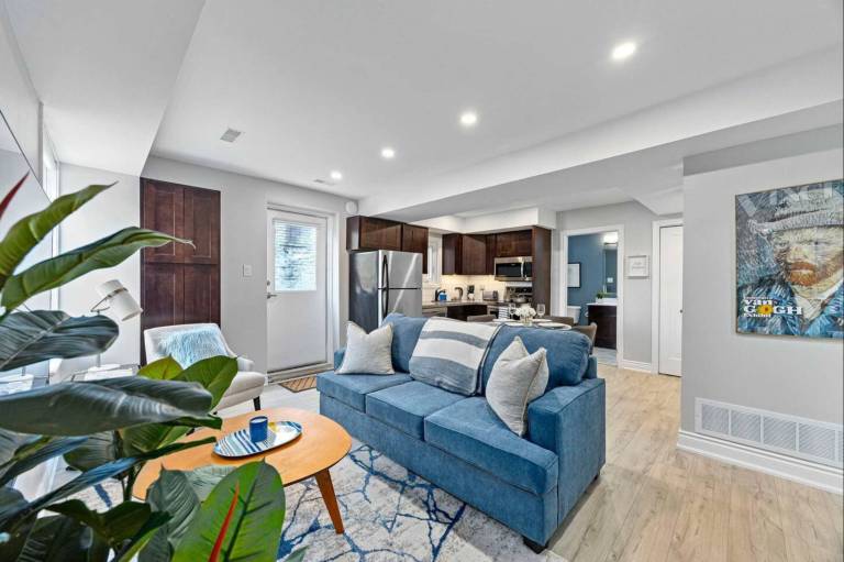 Casa Hotel Stylish Modern Family Suite w Patio