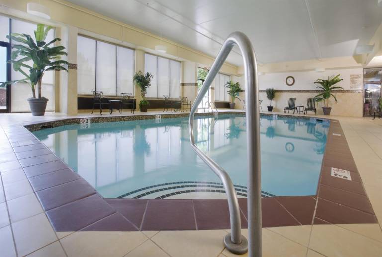 Embassy Suites by Hilton Charleston — photo 5