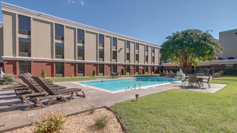 Holiday Inn Express Hotel & Suites Midlothian Turnpike By IHG — photo 2