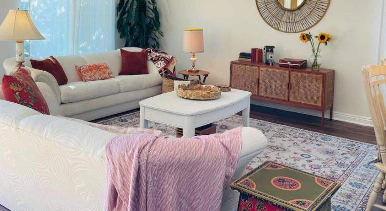 House with 1 room for 14 persons in Murrieta, CA