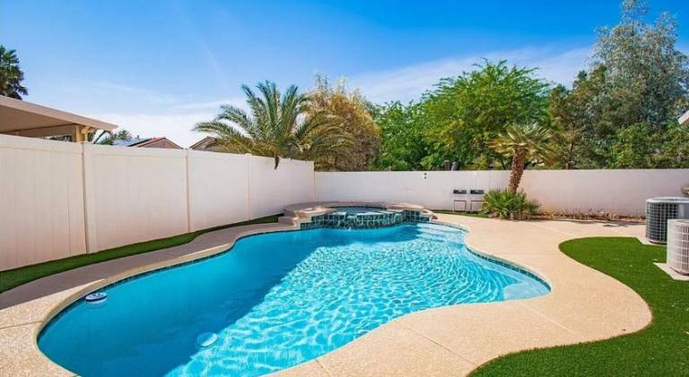 Big house with hot tub & pool | Dogs allowed — photo 4