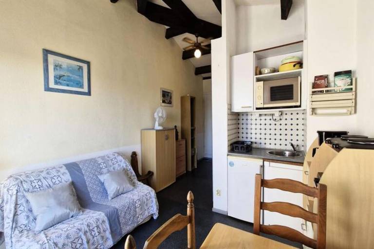 Rental apartment with terrace — photo 2