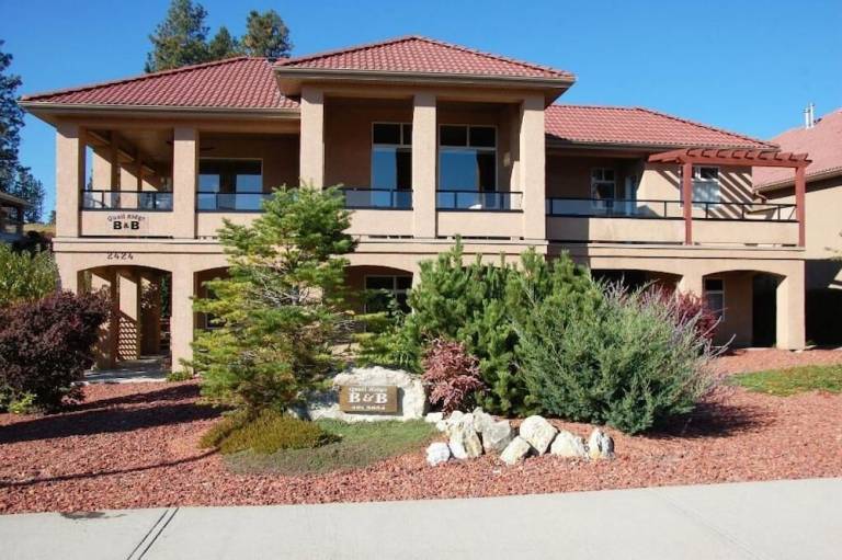Bed and breakfast Highway 97