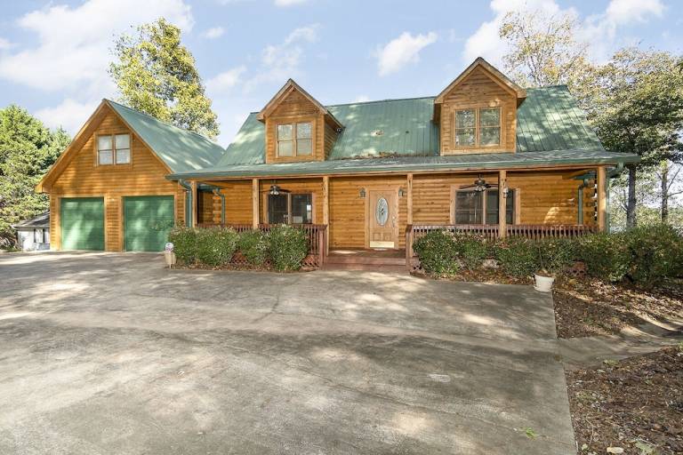 Lake Keowee, SC Vacation Rentals from 103 HomeToGo