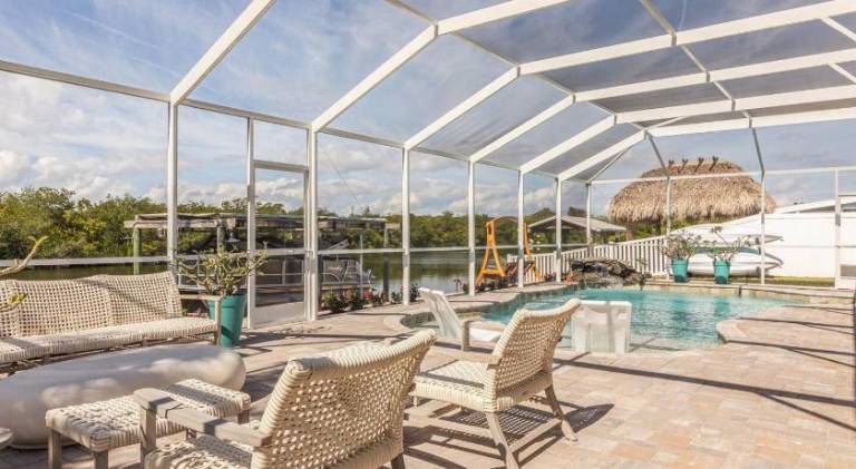 Vacation home with pool & jacuzzi | Pets allowed — photo 3