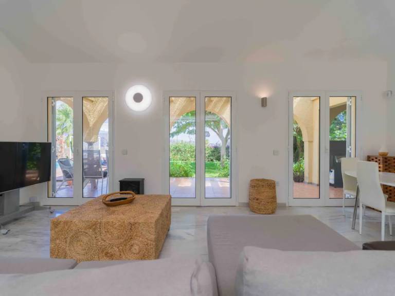 Holiday Home 'Villa Linda' with Mountain Views, Private Pool and Wi-Fi — photo 4