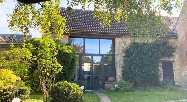 House with pool & jacuzzi in Chartres
