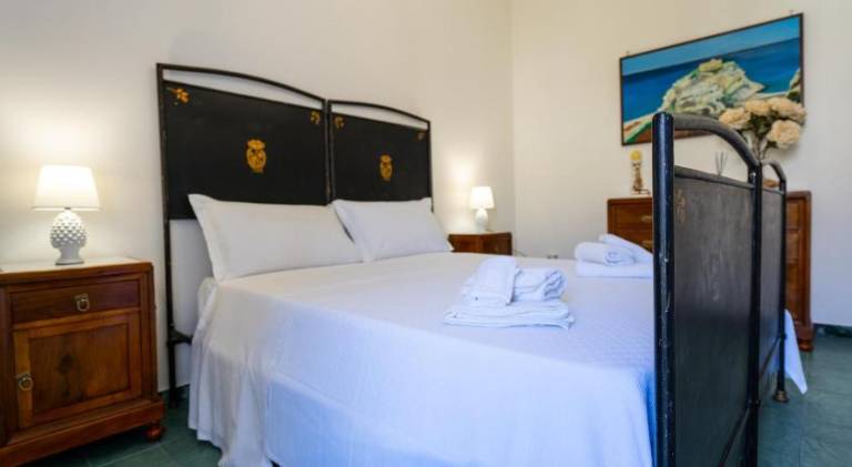 Rental apartment with 1 room for 2 persons in Ricadi