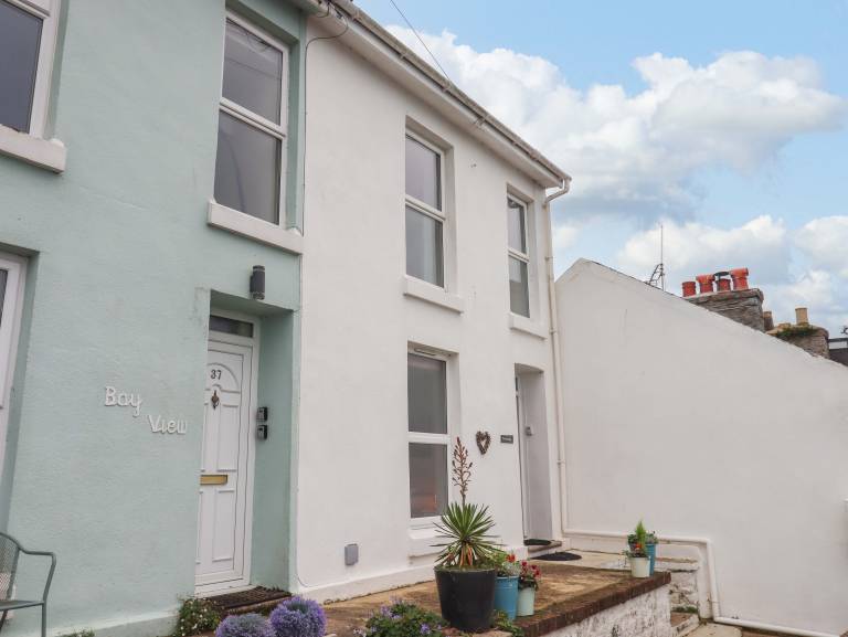 Cottage with garden | Beach view in Paignton
