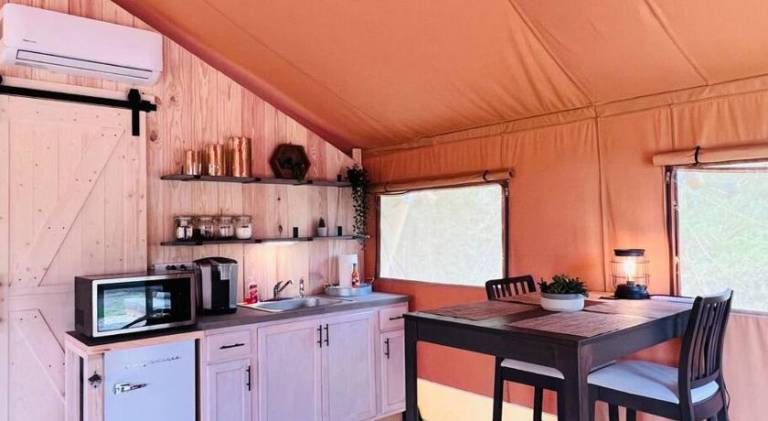 Beautiful tent with jacuzzi | Pets allowed — photo 5