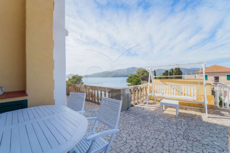 Child-friendly villa with patio | Next to the beach | Pets are welcome — photo 3
