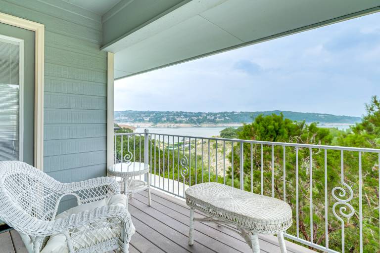 Beach & Pool Access at Lake Travis Family Getaway
