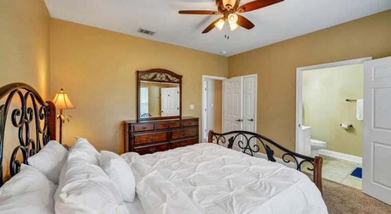 Wonderful house | Perfect for remote work | Pets allowed in Santa Rosa, AL