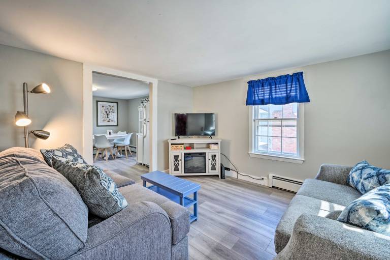 Lovely Rockport Apartment, Walk to Beaches! — photo 4