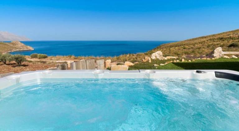 Wonderful villa with pool & hot tub | Dogs allowed — photo 4