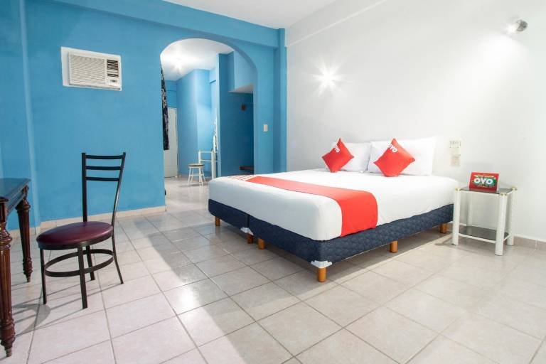 OYO Hotel Estacion, Josa Cardel, Parque Central Revolucia — photo 2
