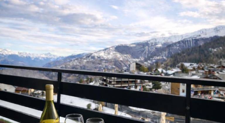 Holiday apartment with 1 room for 4 persons in Veysonnaz