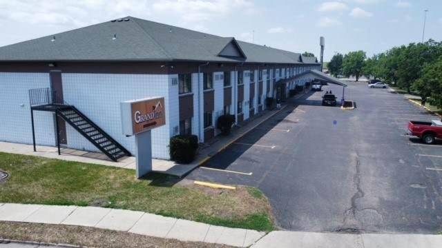 Grand Inn Fargo — photo 5