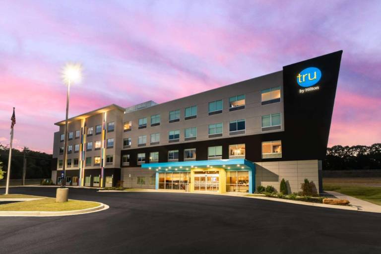 Tru by Hilton Seneca Clemson — photo 2