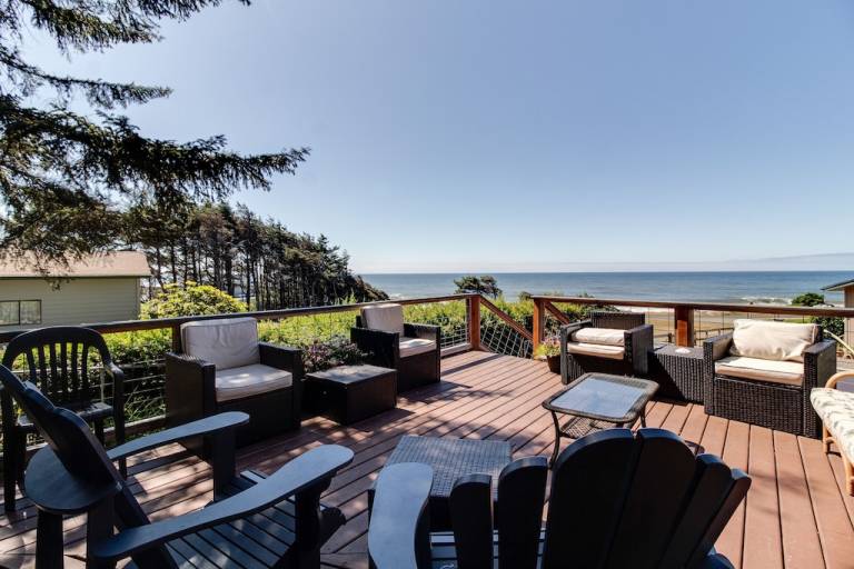 House Yachats